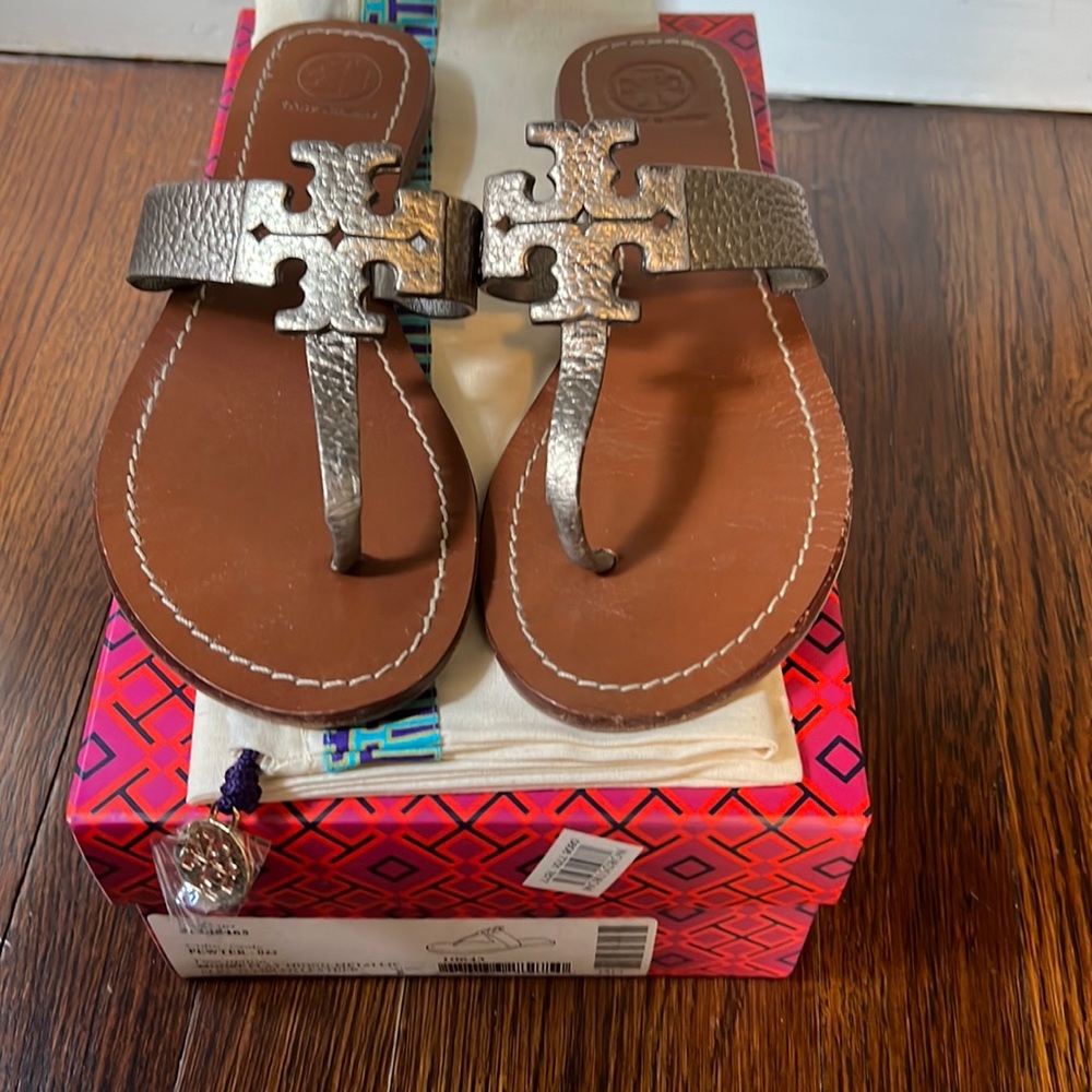 Tory Burch Moore flat thong metallic sandal